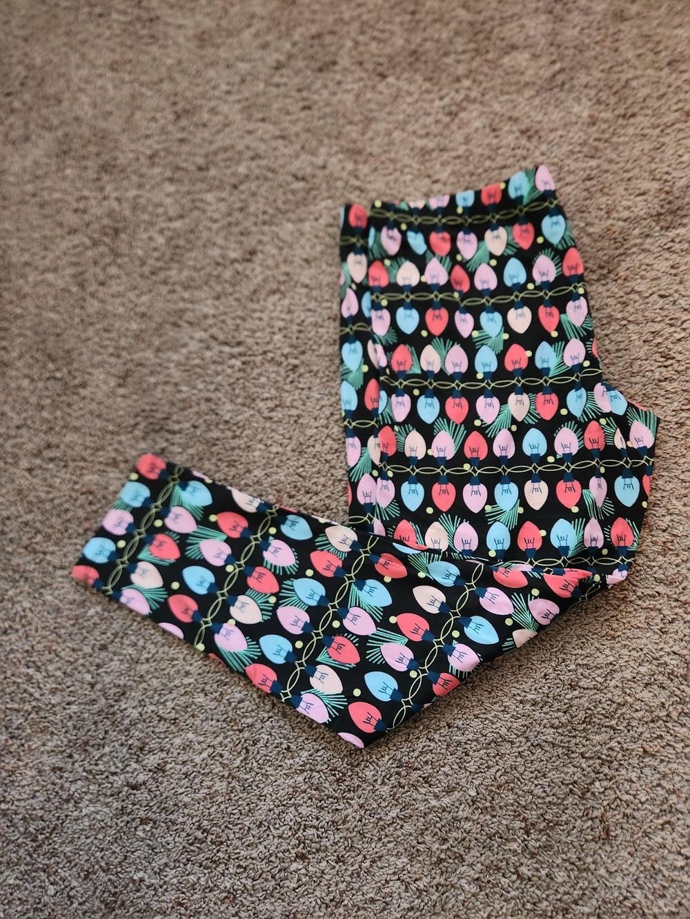 No Boundaries Black Leggings with Multicolor Light Bulb Print Size XXL YOUTH